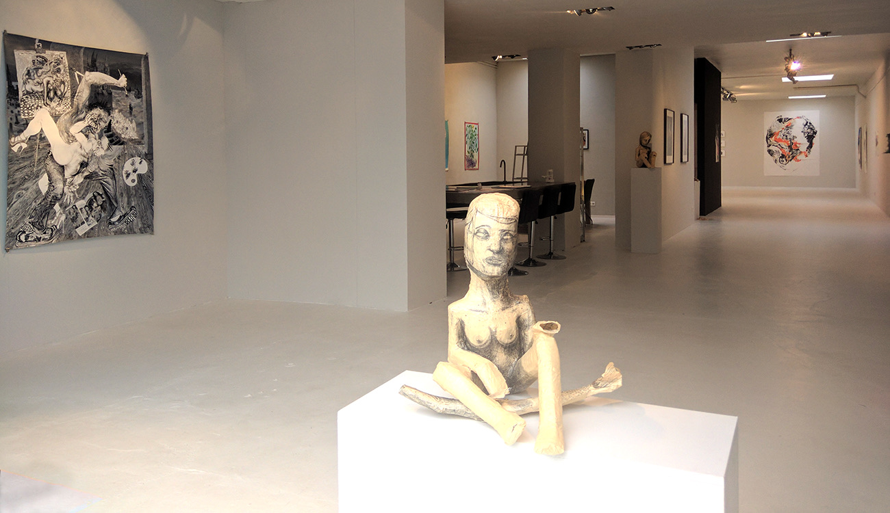 Installation view of On paper — works on paper and a sculpture in the gallery